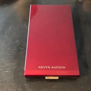 Kevyn Aucoin The Sculpting powder in medium